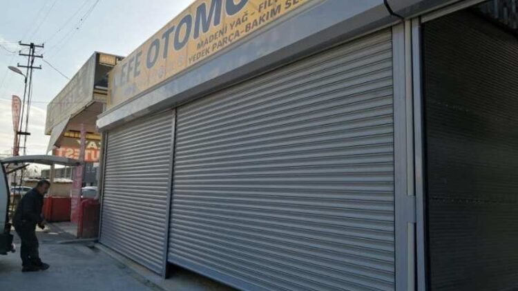 Yıldırım Kepenk tarafından Ankara'da montajı yapılmış dayanıklı ve modern sac kepenk sistemi.